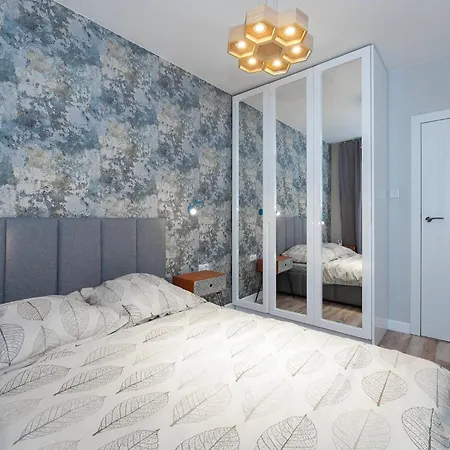 Luxury In -12- Free Parking Apartment *